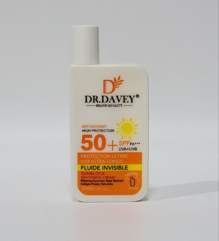 PROTECTOR SOLAR CON TRATAMIENTO ACLARANTE ACABADO MATE SPF 50+ DR DAVEY 50ML