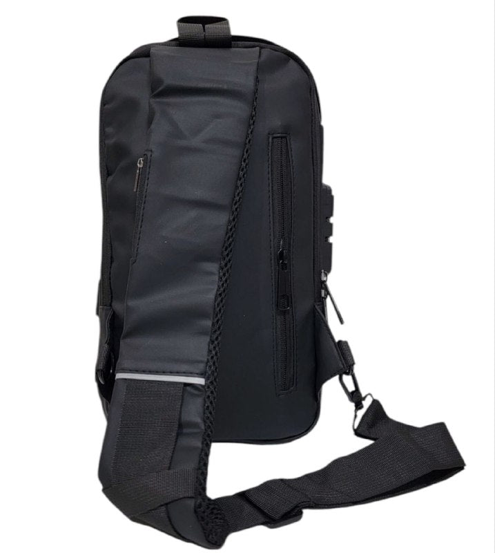 MOCHILA CRUZADA IMPERMEABLE PARA HOMBRES CON PUERTO DE CARGA USB PARA SEDERISMO THE ORIGIN 21X35CM
