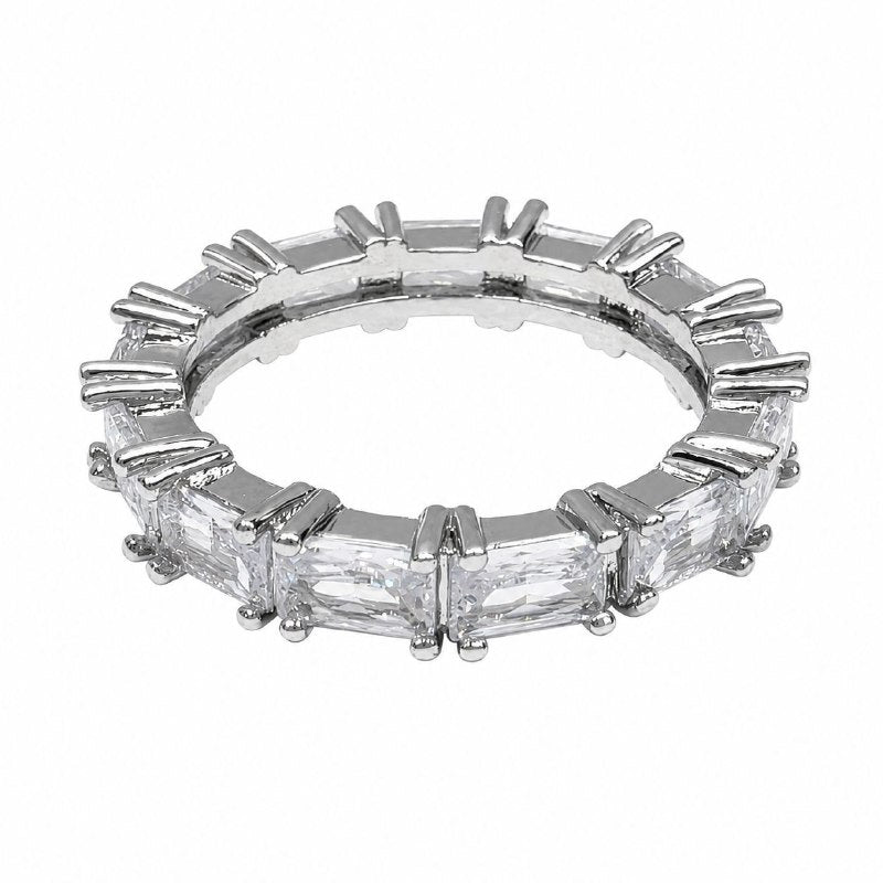 ANILLO DE ENCHAPE PARA DAMA CON CIRCÓN CORTE MARQUESA Y BANDA TIPO CADENA (Copia)