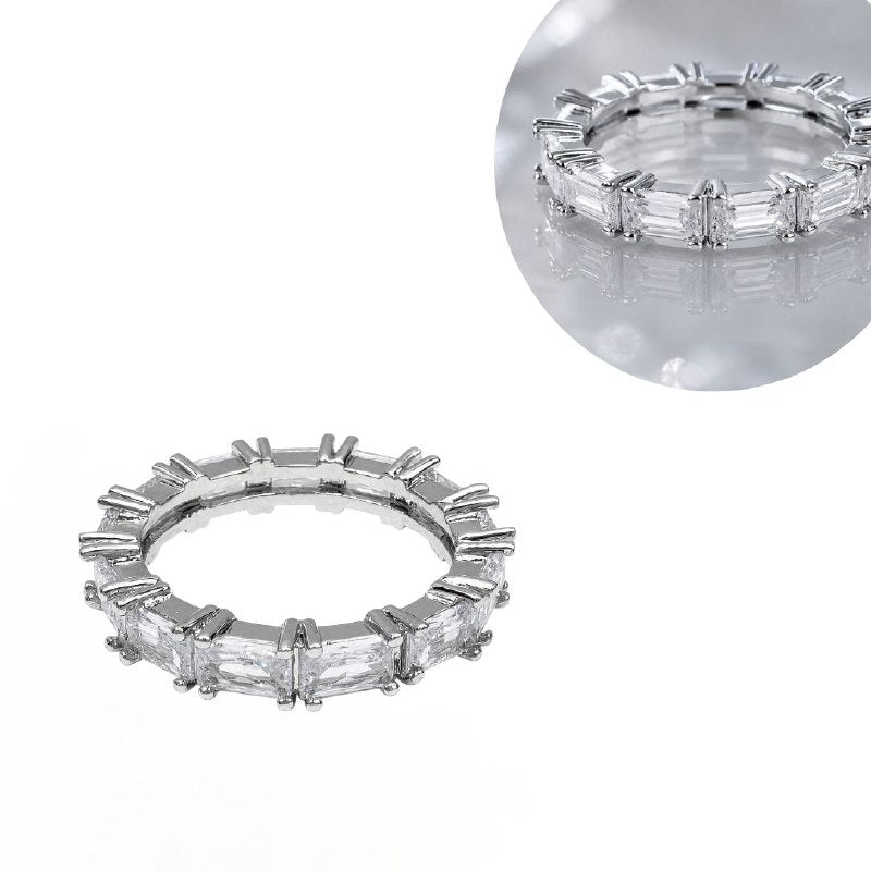 ANILLO DE ENCHAPE PARA DAMA CON CIRCÓN CORTE MARQUESA Y BANDA TIPO CADENA (Copia)