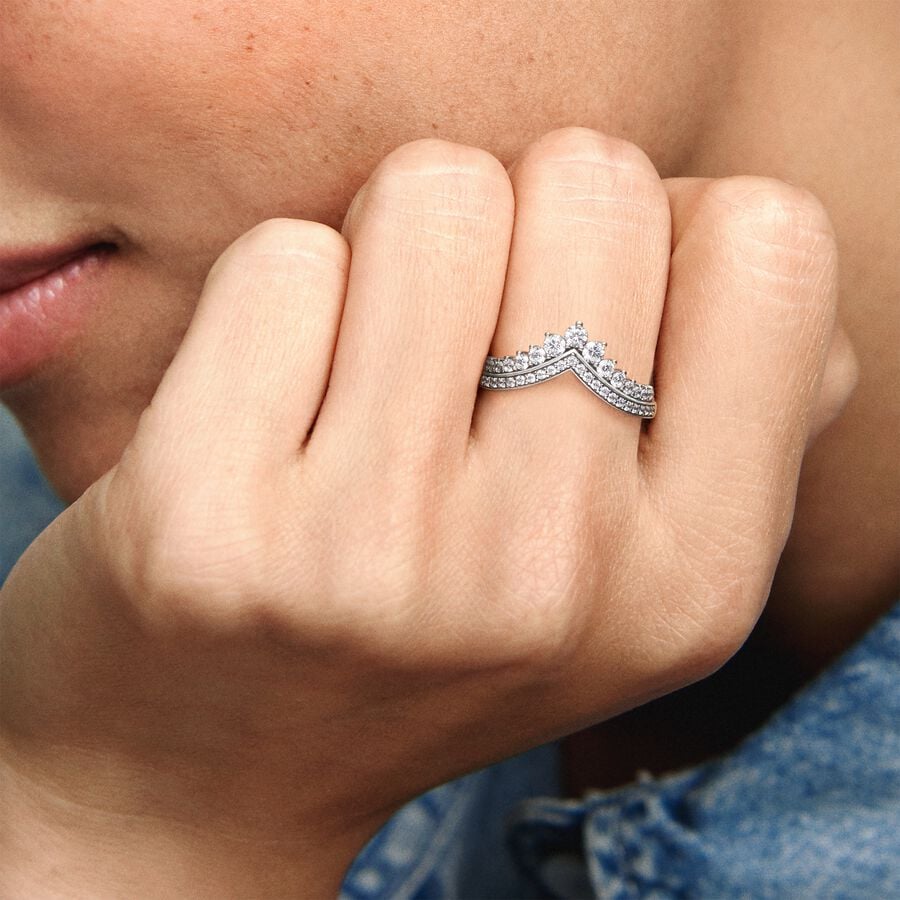 ANILLO PANDORA DE PLATA 9.25 FORMA DE TIARA PESO: 1.9G