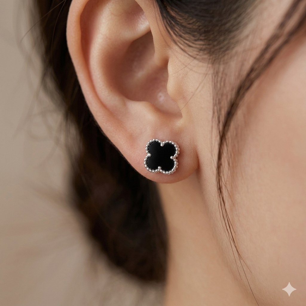 ARITO DE PLATA 9.25 FORMA VAN CLEEF COLOR NEGRO PESO: 1.9G