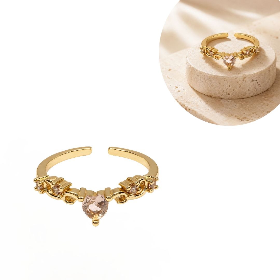 ANILLO DE ENCHAPE PARA DAMA CON DISEÑO DE CORAZÓN Y CIRCONES TONO CHAMPAGNE
