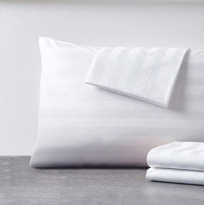 FUNDA PARA ALMOHADAS SATIN 4 PIEZAS DE MICROFIBRA CON RELIEVE SUAVE Y COMO SOBREFUNDA DO 4 PIEZAS FYBRES