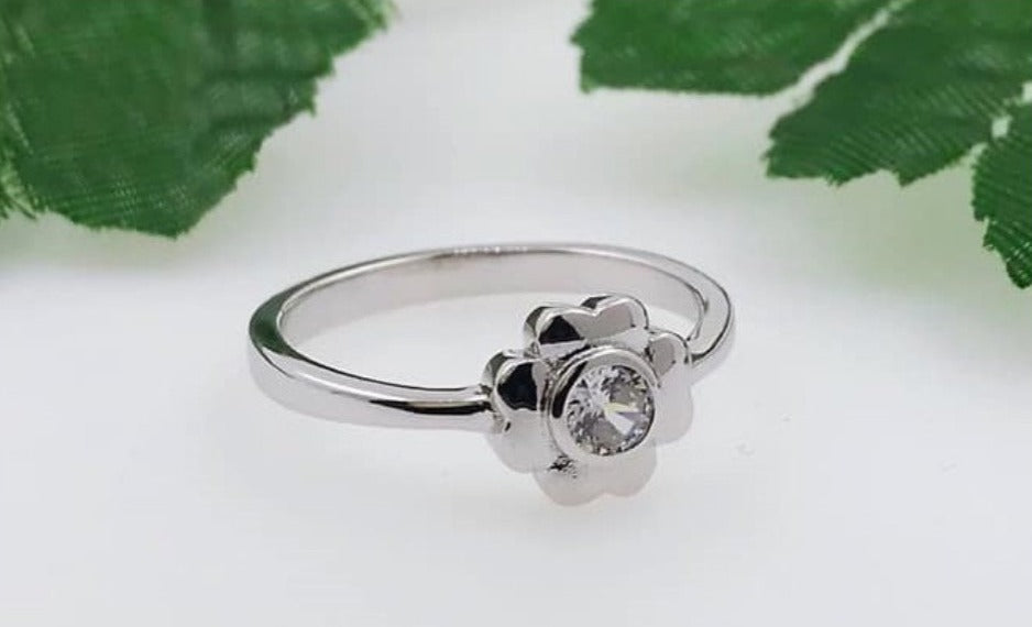 PANI457 ANILLO FLOR CON PIEDRA TRANSPARENTE EN MEDIO, PLATA 925