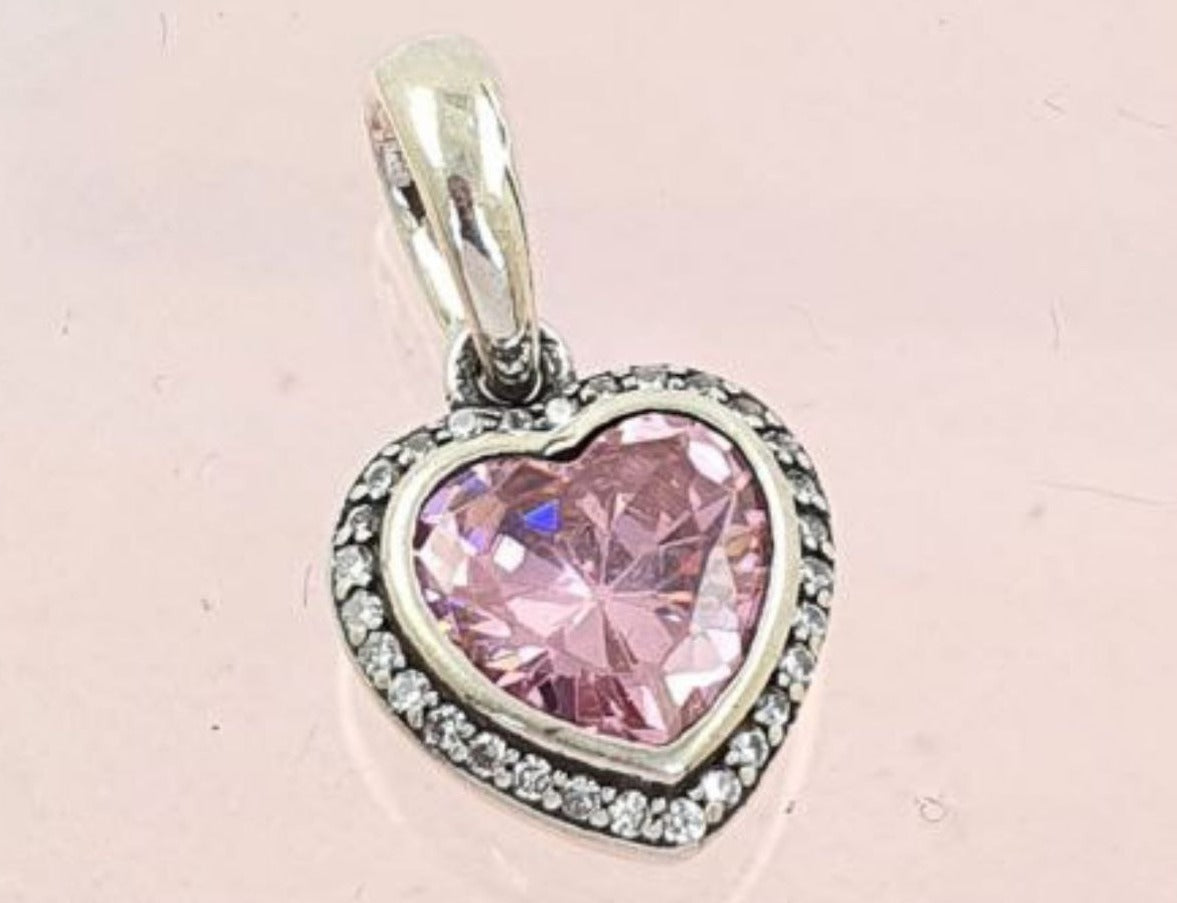 PCHARM2792 COLGANTE DE CORAZON CON CIRCON COLOR ROSA EN MEDIO