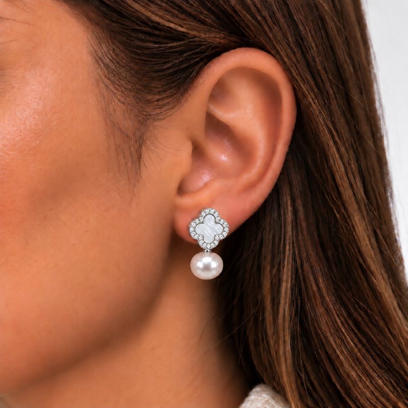 ARITOS DE ENCHAPE PARA DAMA CON DISEÑO DE FLOR 2CM (DUPE DE VAN CLEEF)