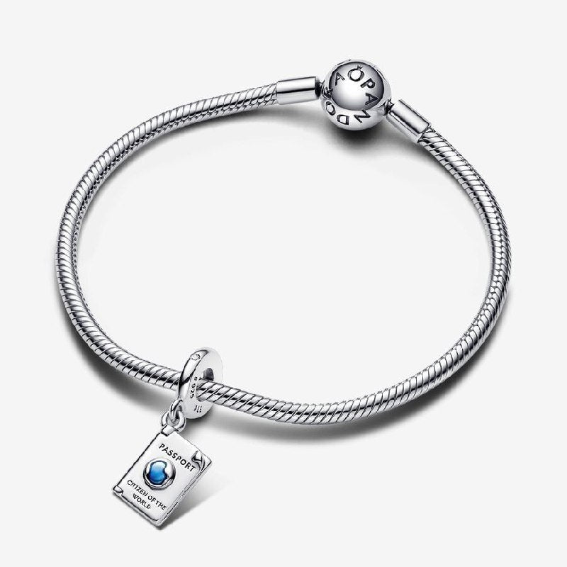 PCHARM4120 FORMA DE PASAPORTE PANDORA PLATA 9.25