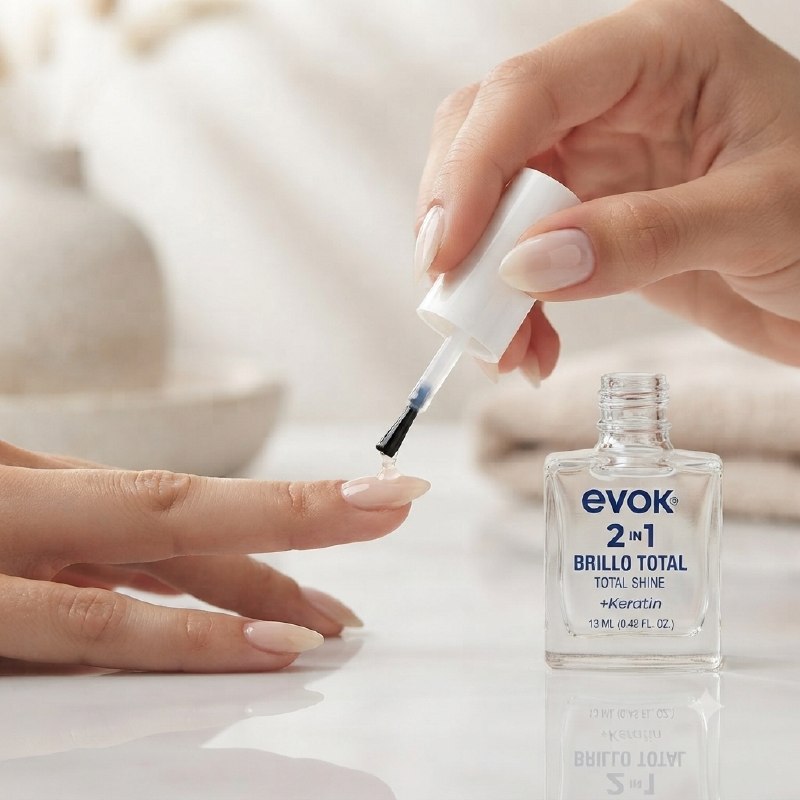 TRATAMIENTO PARA UÑAS ESMALTE FINALIZADOR CAPA SUPERIOR DE PROTECCIÓN AVANZADA Y BRILLO TRIDIMENSIONAL EVOK 13 ML