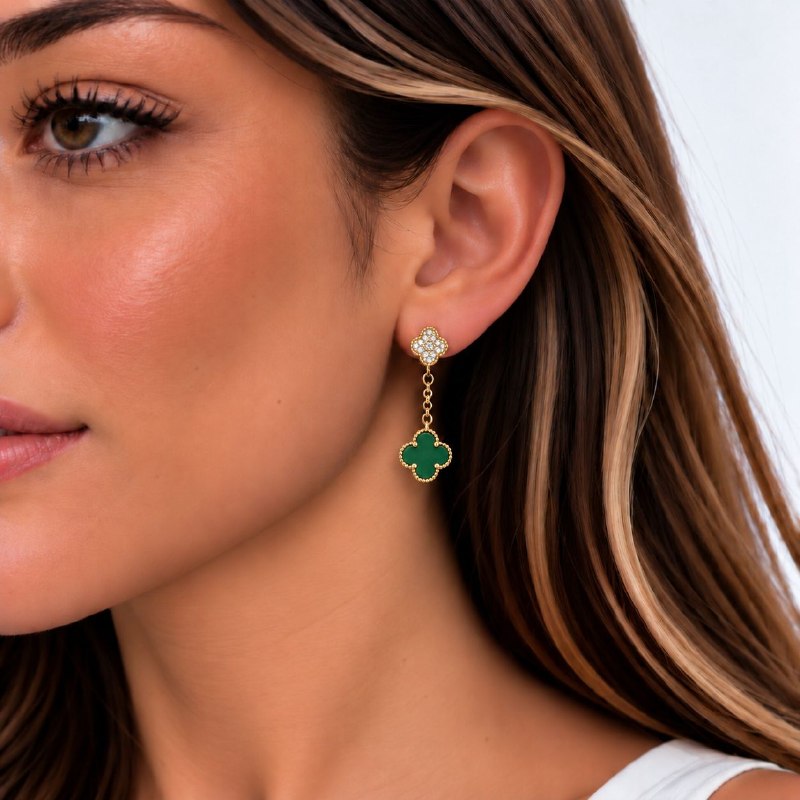 ARITOS DE ENCHAPE PARA DAMA CON DISEÑO DE FLOR 2.6CM (DUPE DE VAN CLEEF)