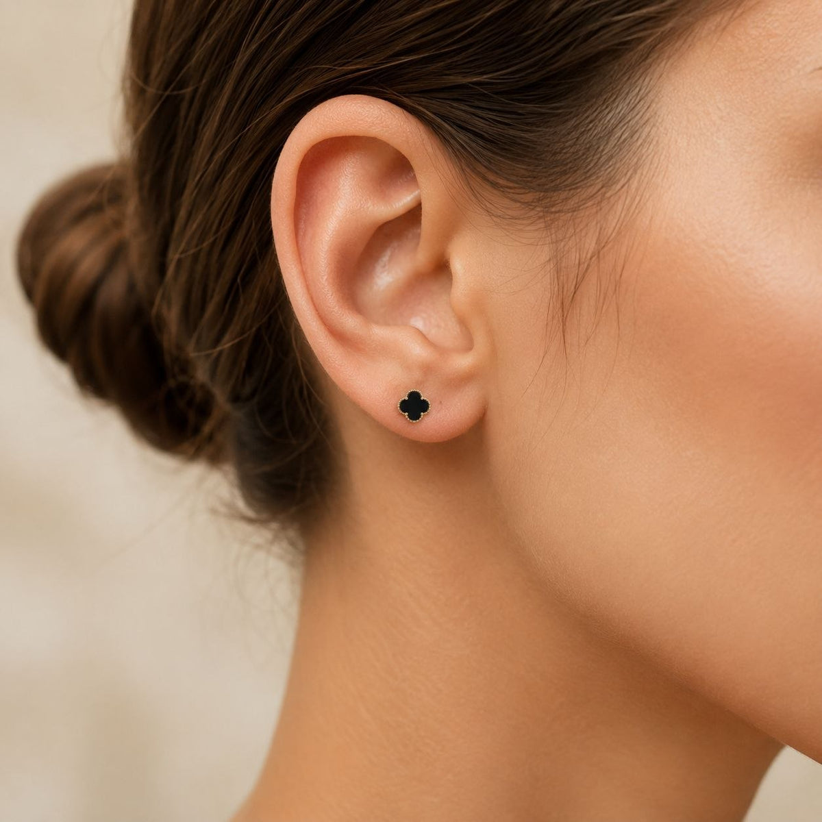 ARETES DE ENCHAPE PARA DAMA CON MOTIVO DE TRÉBOL VINTAGE