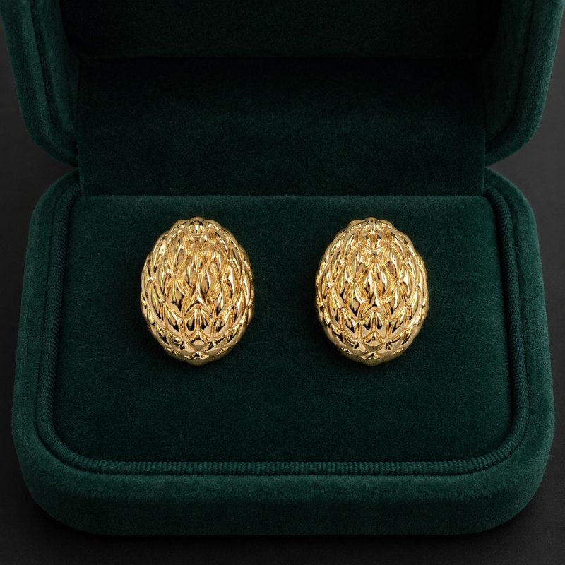 ARITOS DE ENCHAPE PARA DAMA CON DISEÑO ABOMBADO TIPO PIÑA 2CM