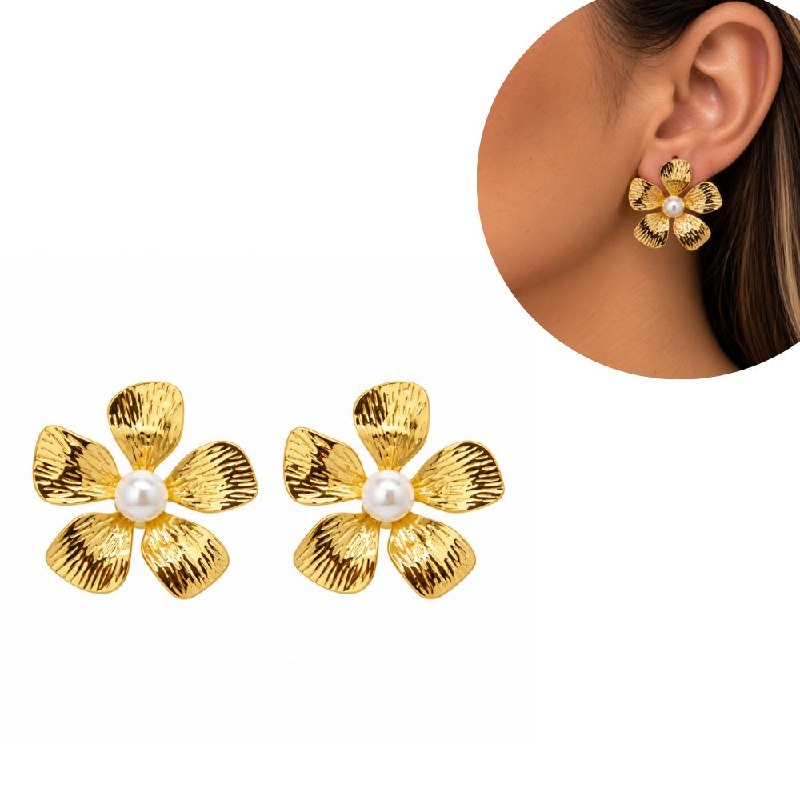 ARITOS DE ENCHAPE PARA DAMA CON DISEÑO DE FLOR CON PERLA 3CM