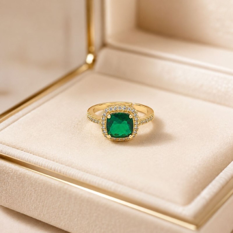 ANILLO DE ENCHAPE PARA DAMA ESTILO HALO CON GEMAS EN CORTE COJÍN Y PAVÉ