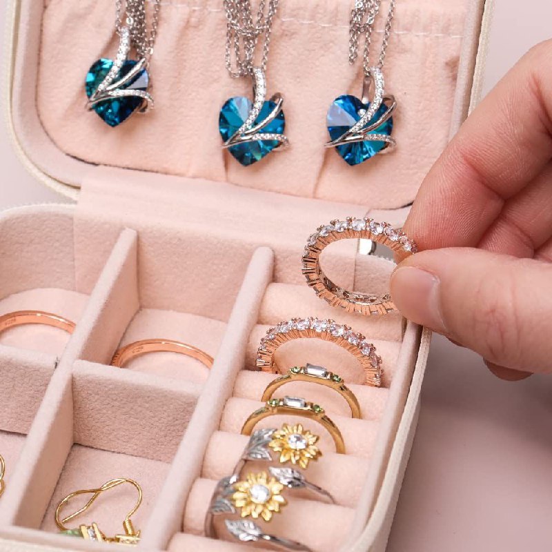 ORGANIZADOR DE JOYAS MINI PORTATIL 5X10X10CM