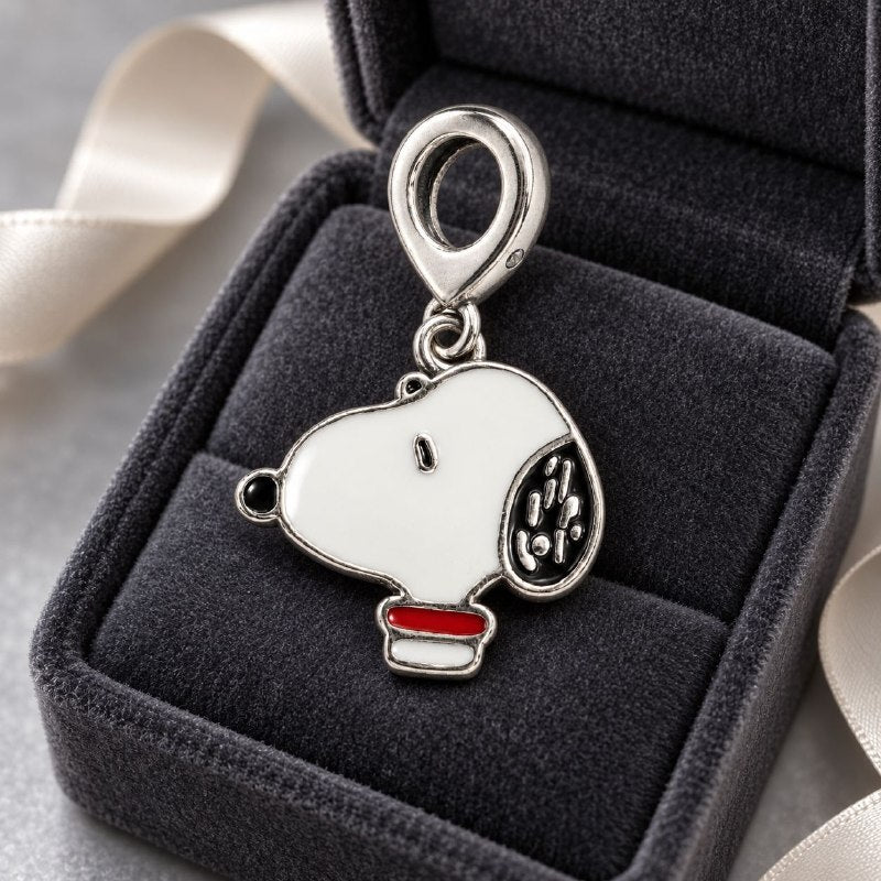 CHARM DE PLATA 9.25 CON DISEÑO DE SNOOPY MEDIDA: 2CM PESO: 2.3G