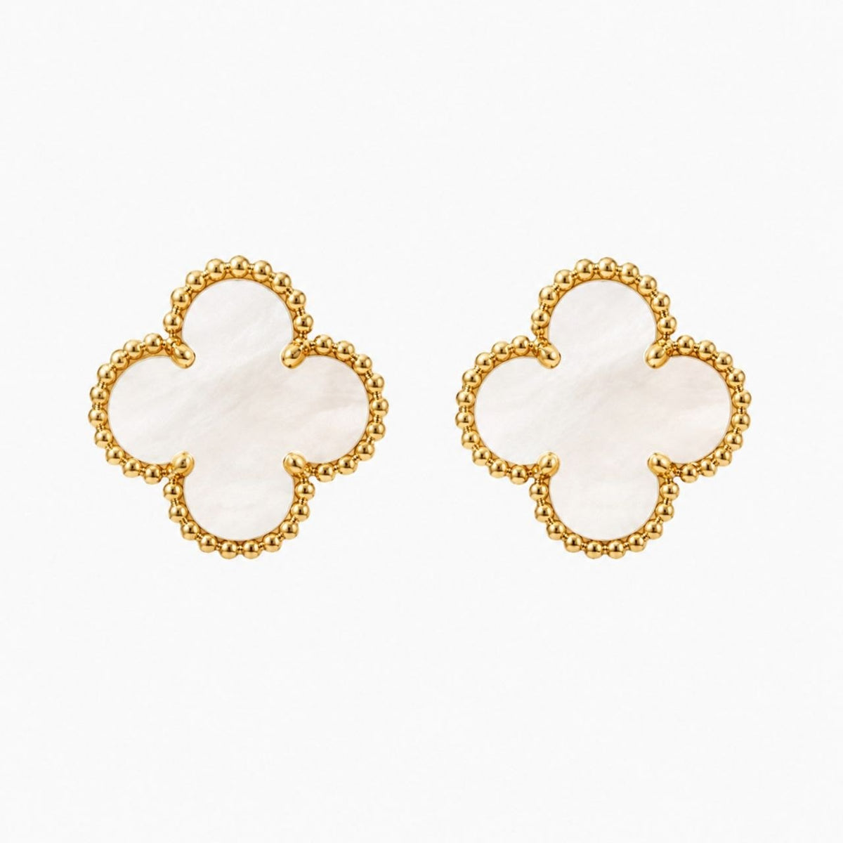 ARETES DE ENCHAPE PARA DAMA CON MOTIVO DE TRÉBOL VINTAGE
