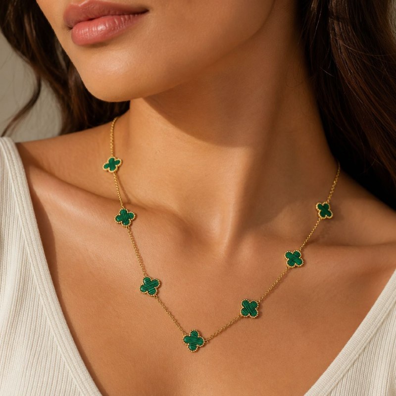 GARGANTILLA DE ENCHAPE PARA DAMA CON DISEÑO DE FLOR 2.1CM (DUPE DE VAN CLEEF)