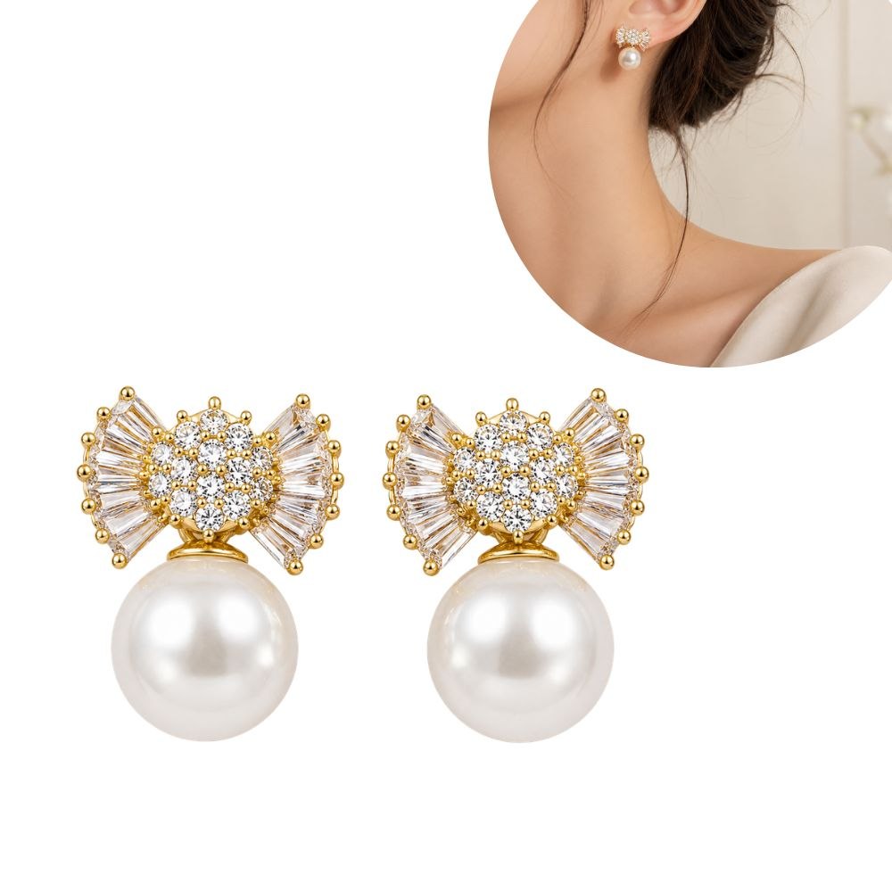 ARETES DE ENCHAPE PARA DAMA CON MOTIVO DE MOÑO EN PAVÉ Y CIRCONES BAGUETTE CON PERLA