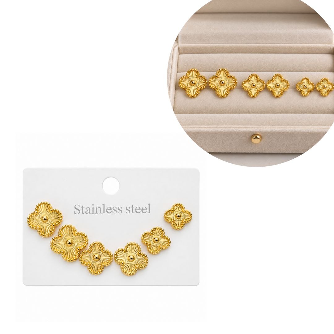 SET DE ARITOS DE ENCHAPE PARA DAMA JUEGO DE 3 PARES CON DISEÑO DE TRÉBOL DE CUATRO HOJAS TEXTURIZADO CON DETALLE CENTRAL 1.2CM, 1CM Y 0.8CM