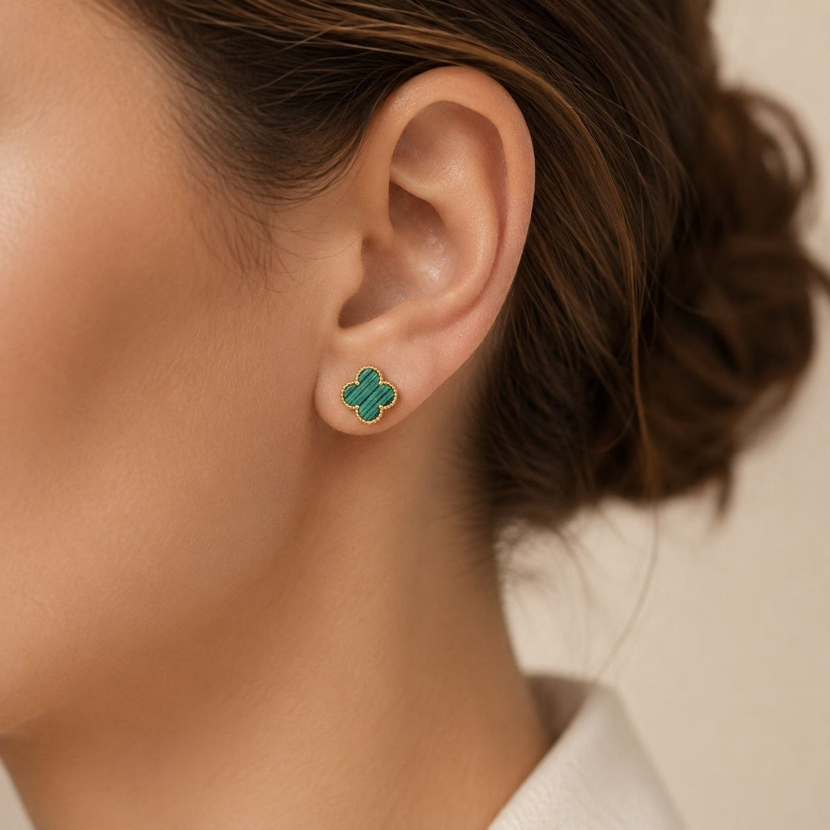 ARETES DE ENCHAPE PARA DAMA CON MOTIVO DE TRÉBOL VINTAGE