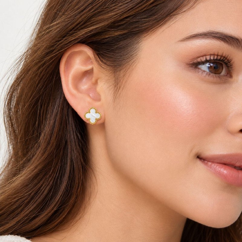 ARITOS DE ENCHAPE PARA DAMA CON DISEÑO DE FLOR 1CM (DUPE DE VAN CLEEF)