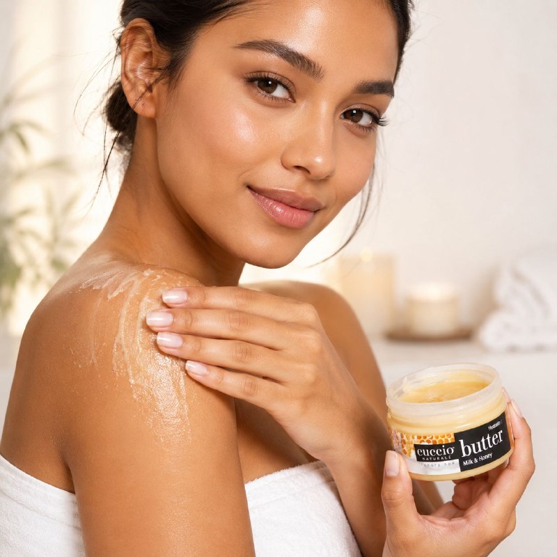 CREMA CORPORAL EXFOLIANTE E HIDRATANTE ILUMINADORA CON AROMA A LECHE Y MIEL CUCCIO 226G