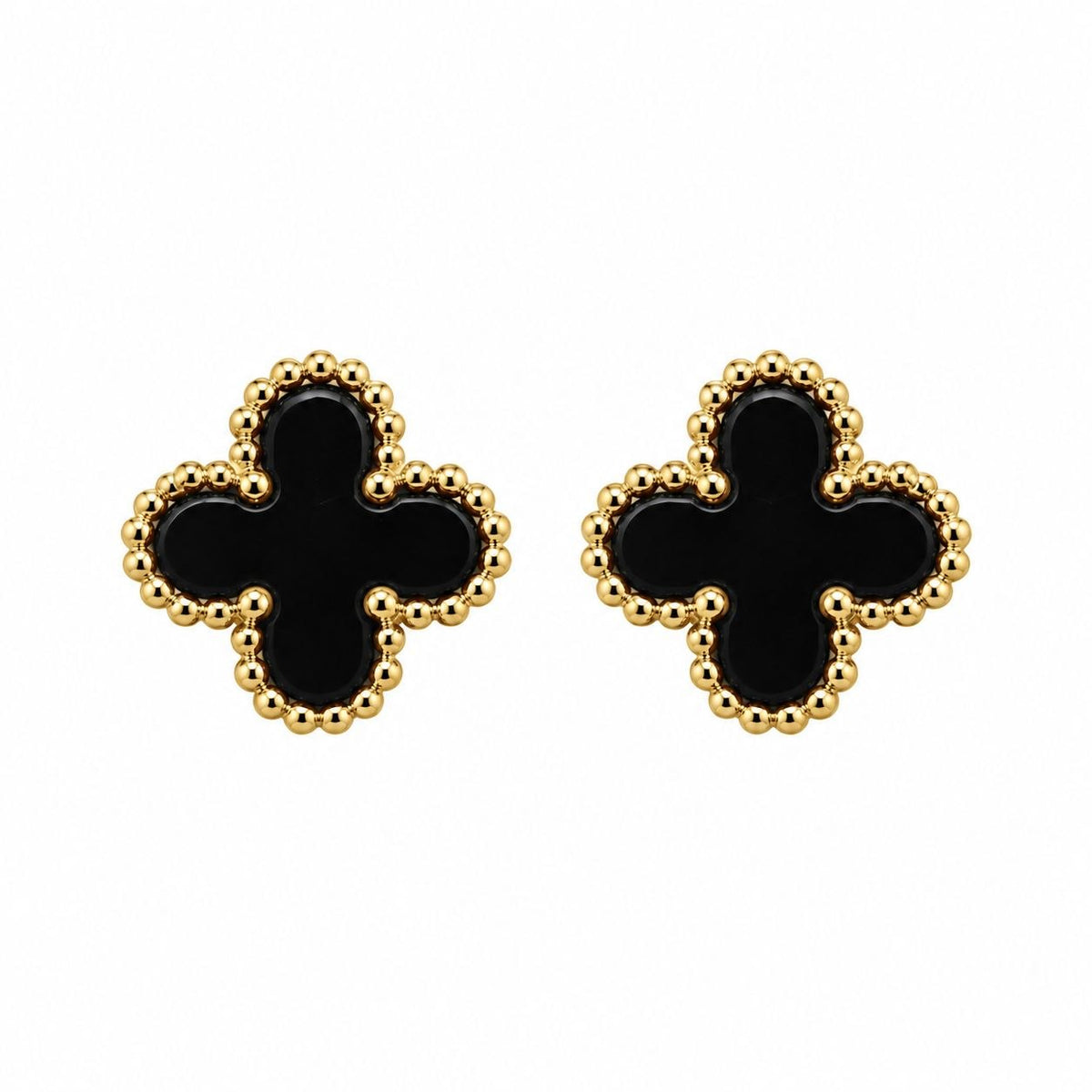 ARITOS DE ENCHAPE PARA DAMA CON DISEÑO DE TRÉBOL DE CUATRO HOJAS CON CENTRO NEGRO Y BORDE CON DETALLE DE ESFERAS 1CM