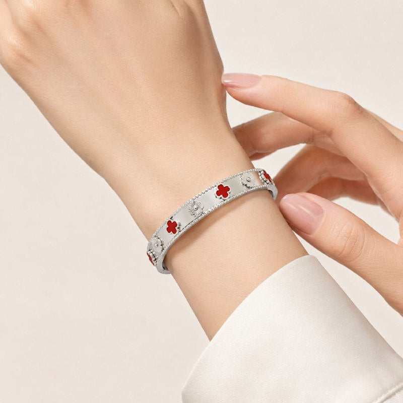 PULSERA DE ENCHAPE PARA DAMA CON DISEÑO DE FLOR 6.5CM