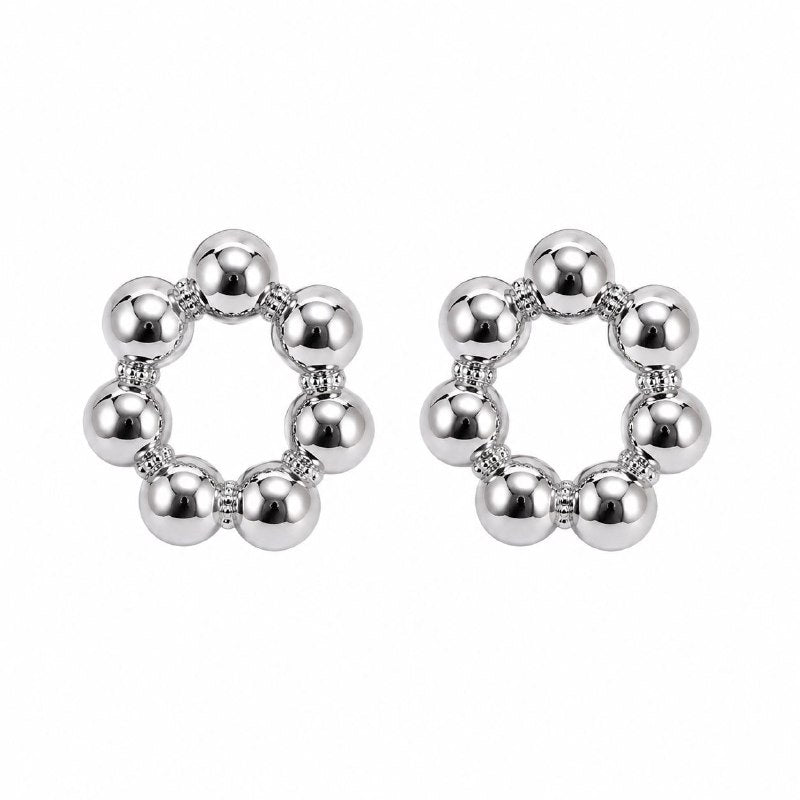 ARGOLLAS DE ENCHAPE PARA DAMA CON DISEÑO DE FLOR DE ESFERAS 2CM