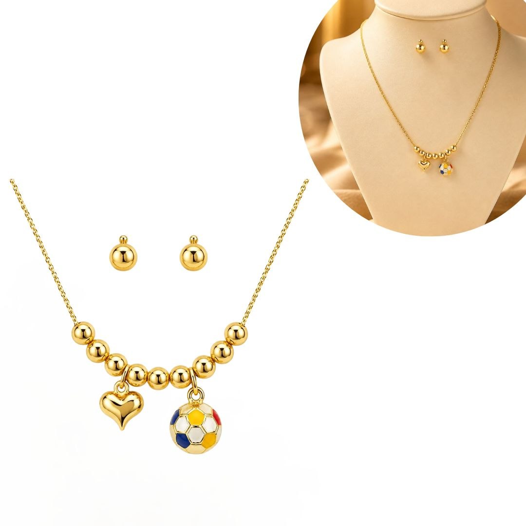 SET DE ENCHAPE PARA DAMA COLLAR CON BALINES, DIJES CORAZÓN Y BALÓN FÚTBOL ESMALTADO CON TOPOS BALÍN