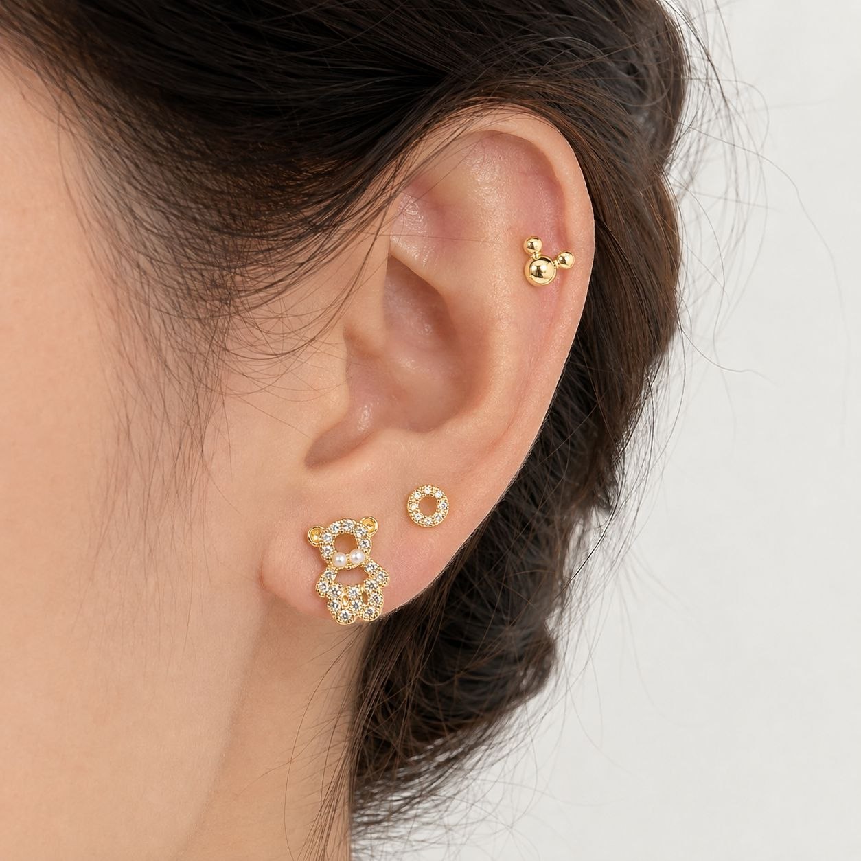 SET DE 3 PARES DE ARITOS DE ENCHAPE PARA DAMA OSITOS CON PERLAS, AROS DE CRISTALES Y RATONCITO