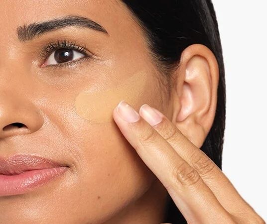 BASE DE MAQUILLAJE 2 EN 1 Y SUERO LIGERO CON PROTECCION SOLAR SPF 15 THE ORDINARY 30ML