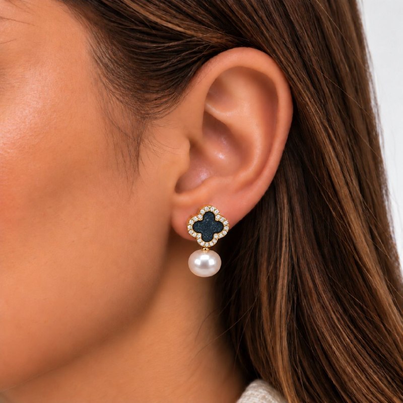 ARITOS DE ENCHAPE PARA DAMA CON DISEÑO DE FLOR 2CM (DUPE DE VAN CLEEF)