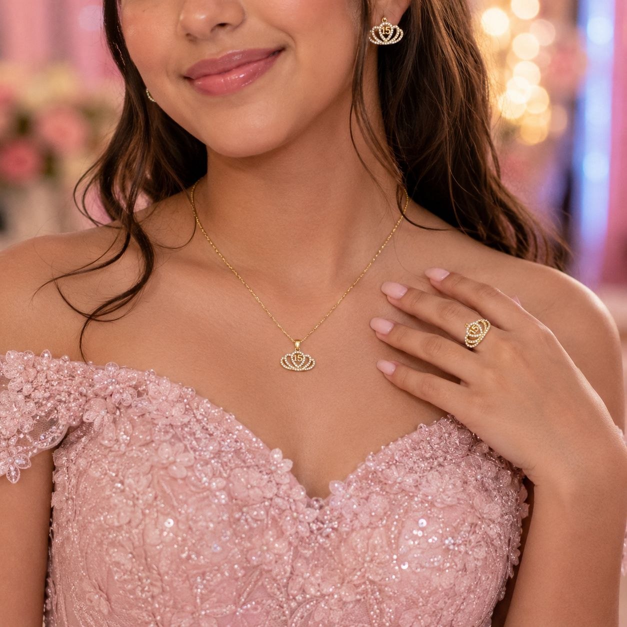 SET DE ENCHAPE PARA QUINCEAÑERA CADENA, DIJE, TOPOS Y ANILLO CORONA 15 AÑOS CON CIRCONES