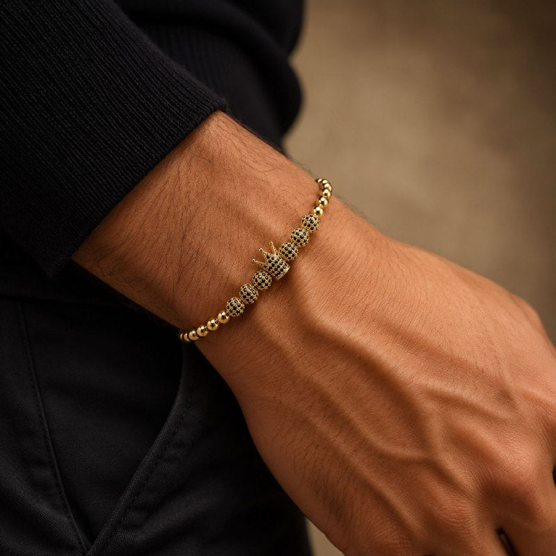 PULSERA DE ENCHAPE AJUSTABLE PARA CABALLERO CON DISEÑO DE CORONA