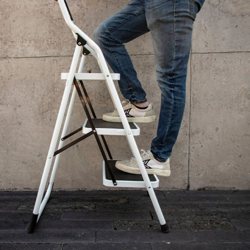 ESCALERA PLEGABLE DE 3 NIVELES, USO FAMILIAR, CUBIERTA ACOLCHADA DE GOMA DE ALTA CALIDAD, COMODA Y DURADERA, TUBOS DE ACERO, Y SUPERFICIE ANTIDESLIZANTE