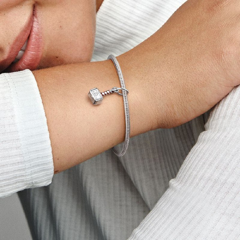PCHARM2859 FORMA MARTILLO DE THOR PANDORA PLATA 9.25
