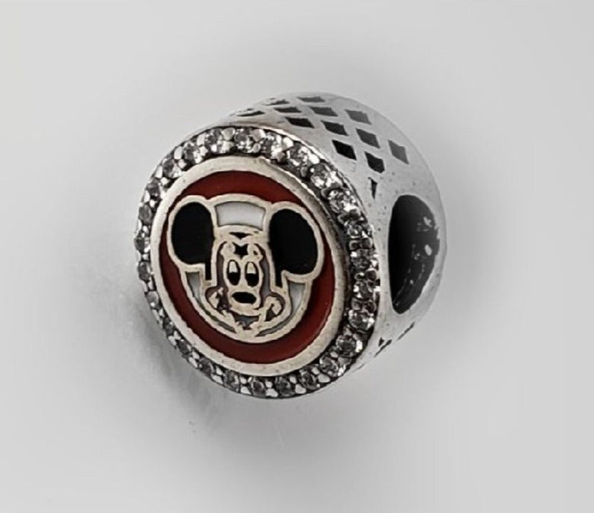 PCHARM2024  MICKEY MOUSE FONDO ROJO