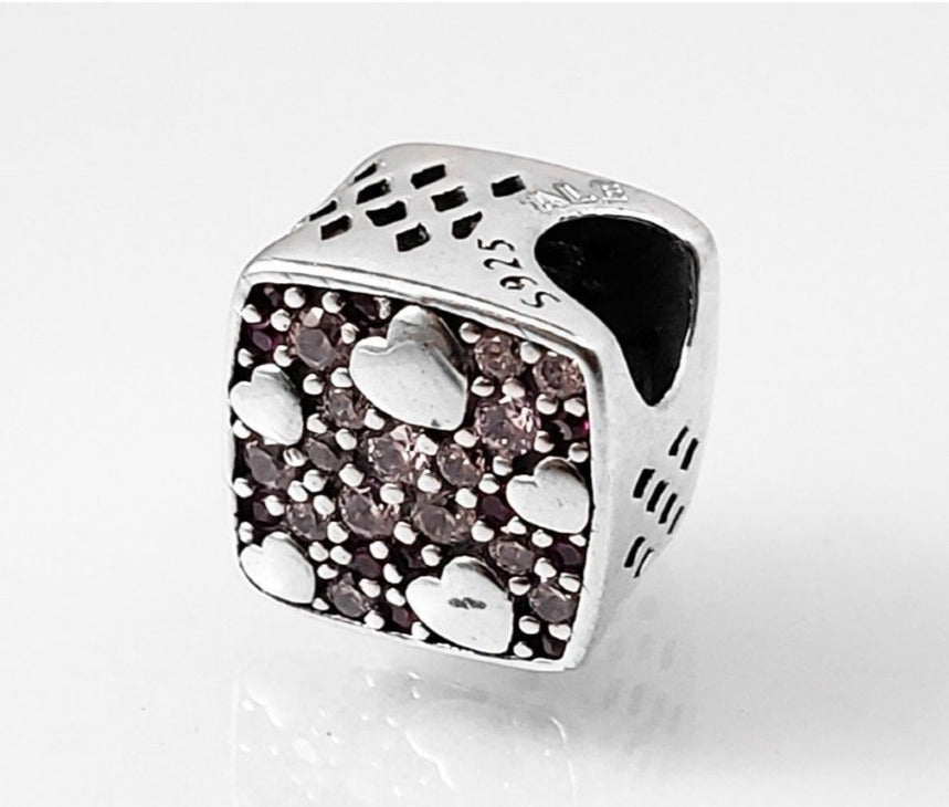 PCHARM2141  CUADRADO CON CIRCONES ROSADOS