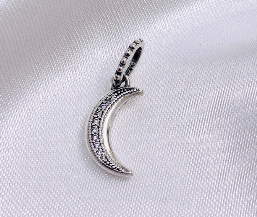 PCHARM2459  COLGANTE DE LUNA CRECIENTE