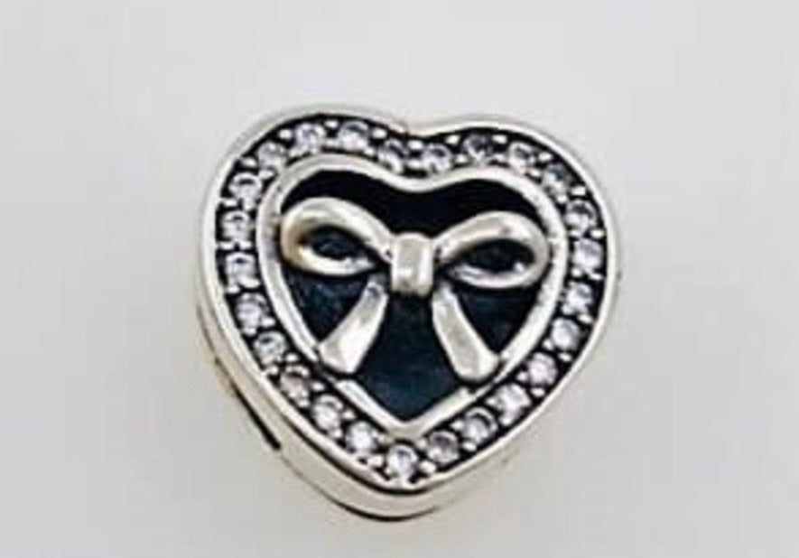 PCHARM744 CORAZON CON CHONGO PARA PANDORA REFLEXION